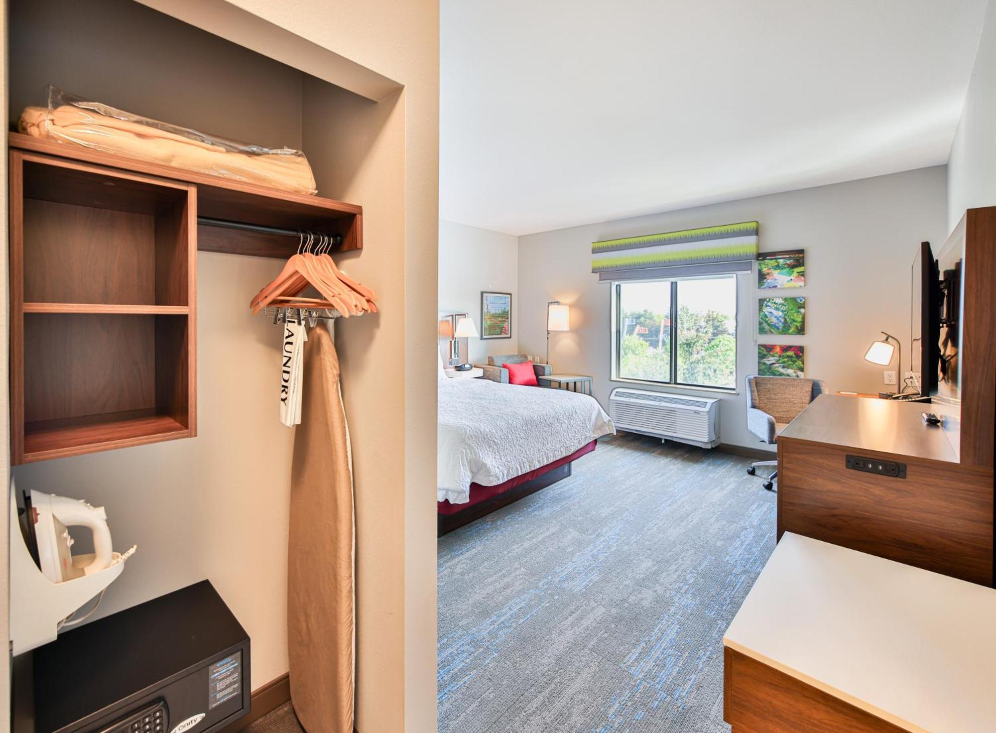 Hampton Inn & Suites By Hilton Seattle/Kent Exteriör bild