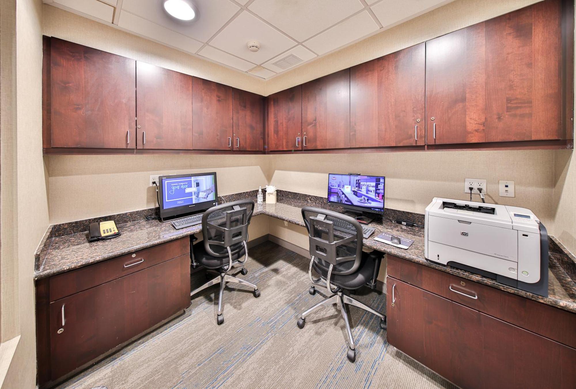 Hampton Inn & Suites By Hilton Seattle/Kent Exteriör bild